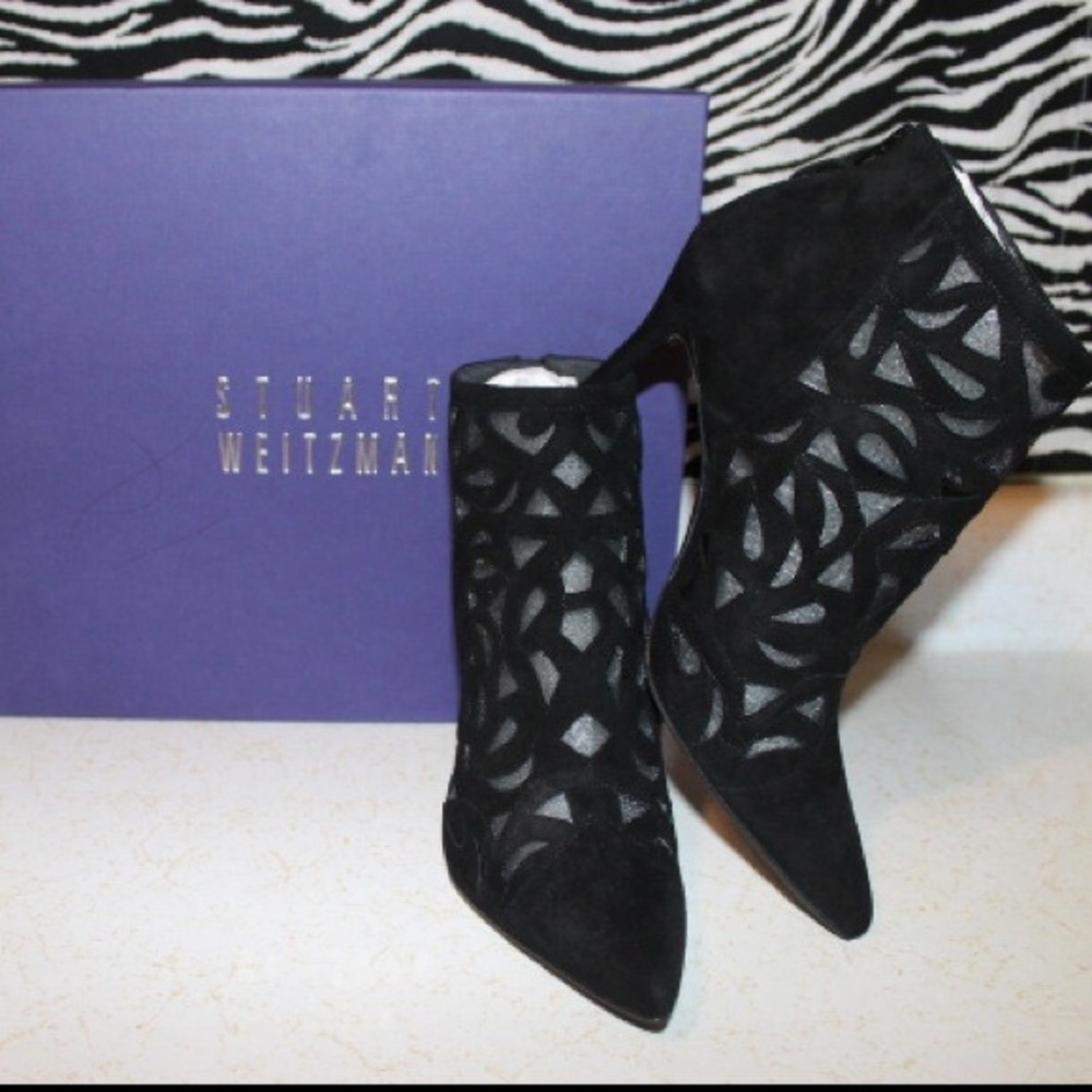 ❤️ Stuart Weitzman Cutaway Ankle Boots 8M